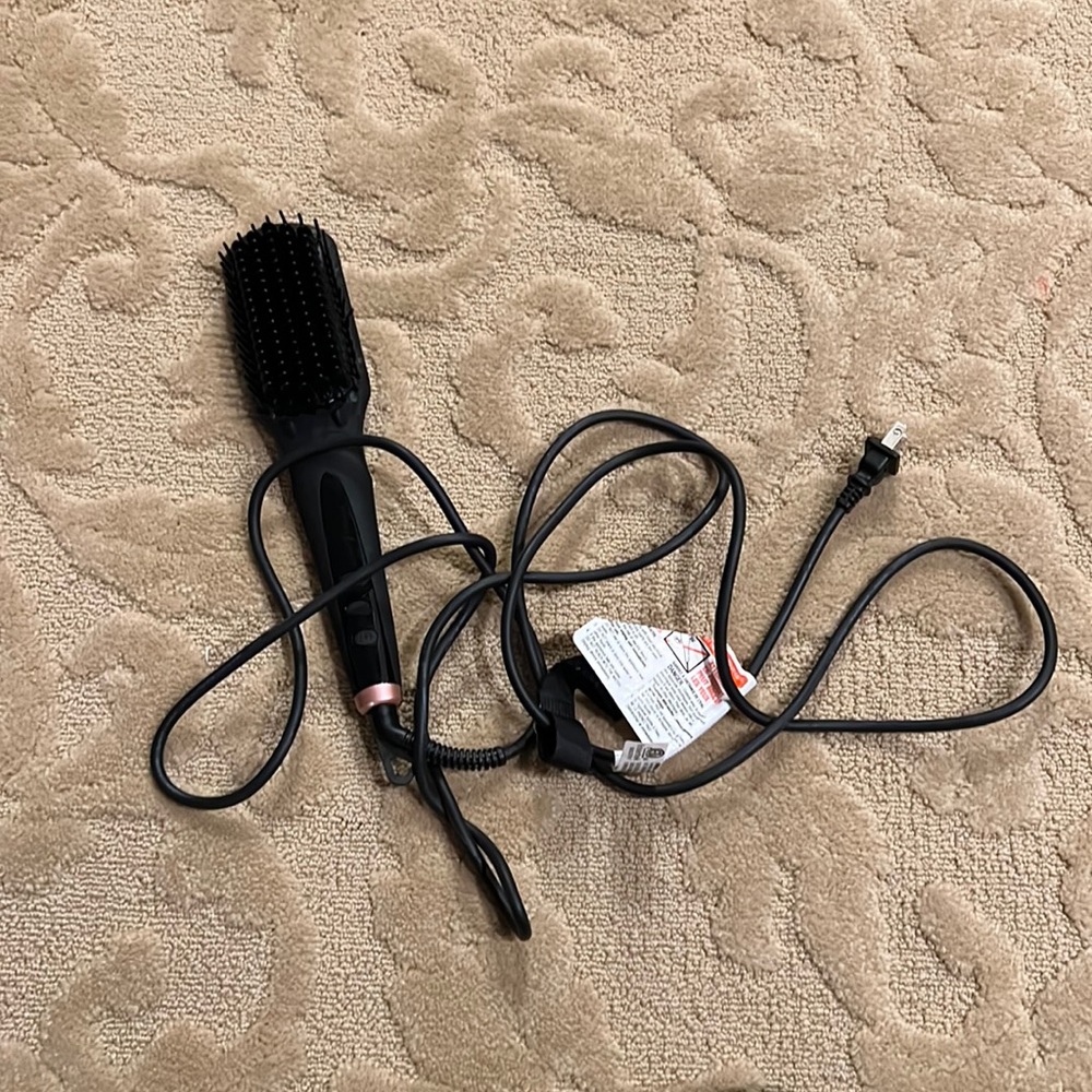 Amika polished perfection straightening Brush